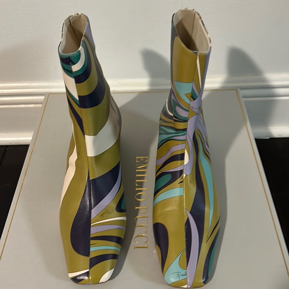 Emilio Pucci abstract-print 35mm ankle boots- BNWT  size 40/10